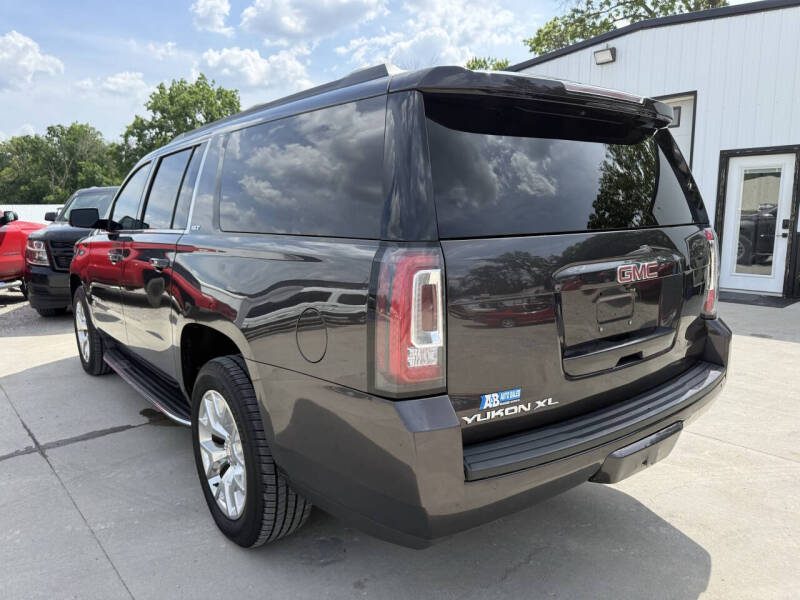 2016 GMC Yukon XL SLT