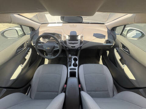 2018 Chevrolet Cruze LS Auto