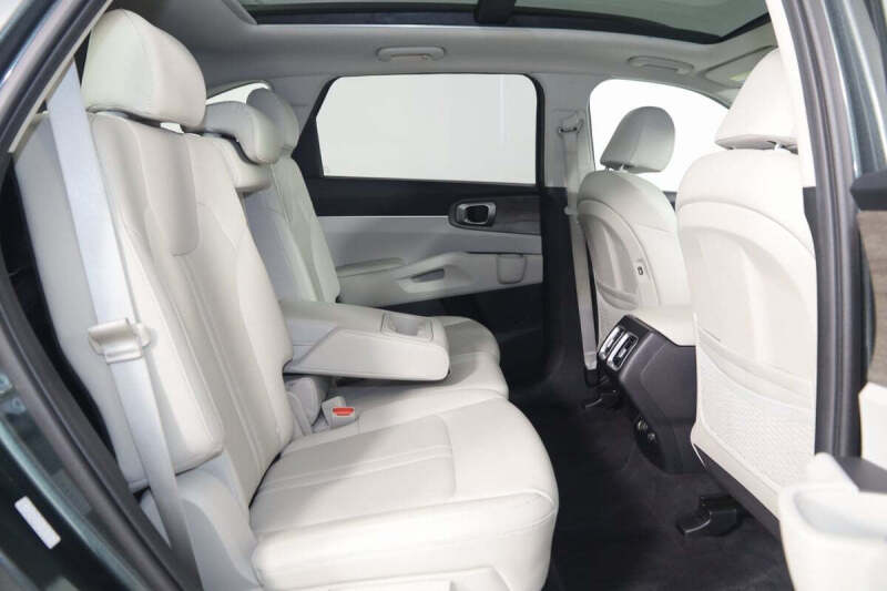 2023 Kia Sorento X-Line S