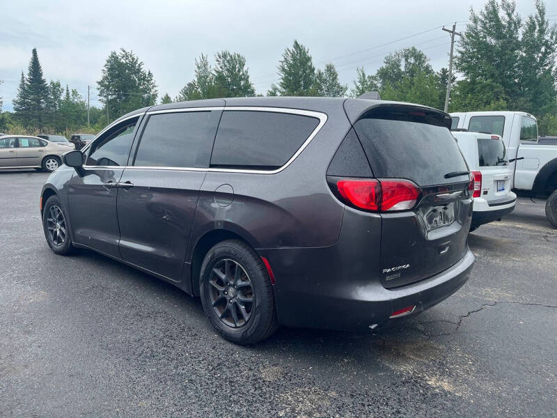 2017 Chrysler Pacifica LX