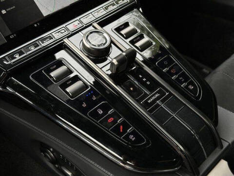 2025 Aston Martin Vantage