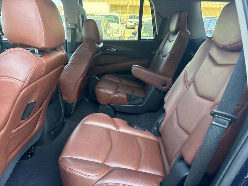 2019 Cadillac Escalade Luxury