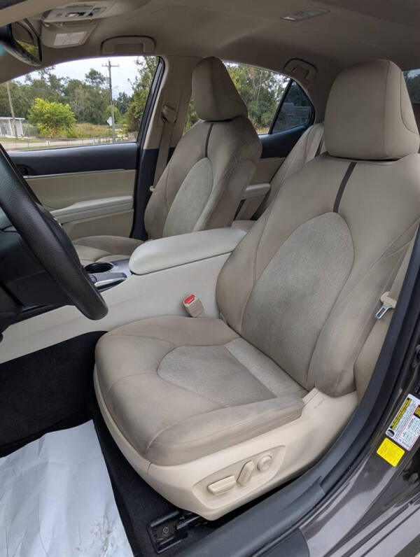 2019 Toyota Camry LE