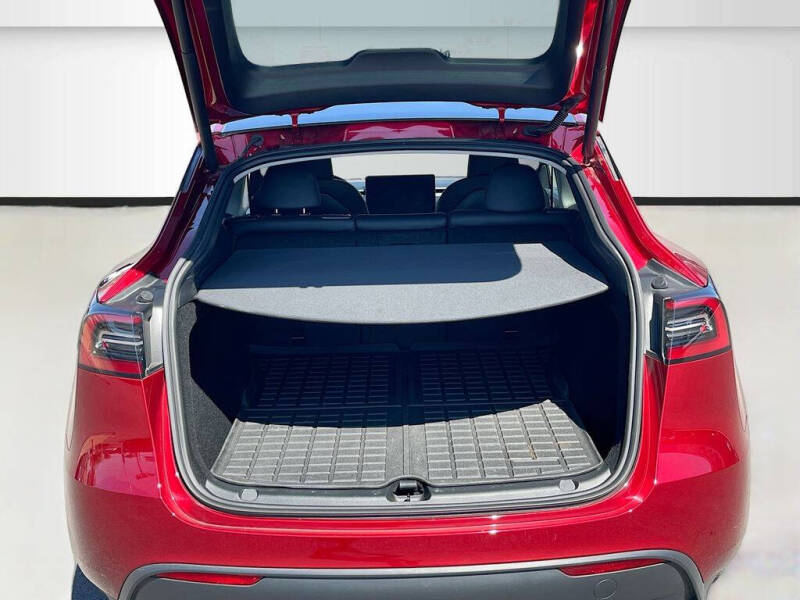 2024 Tesla Model Y Long Range