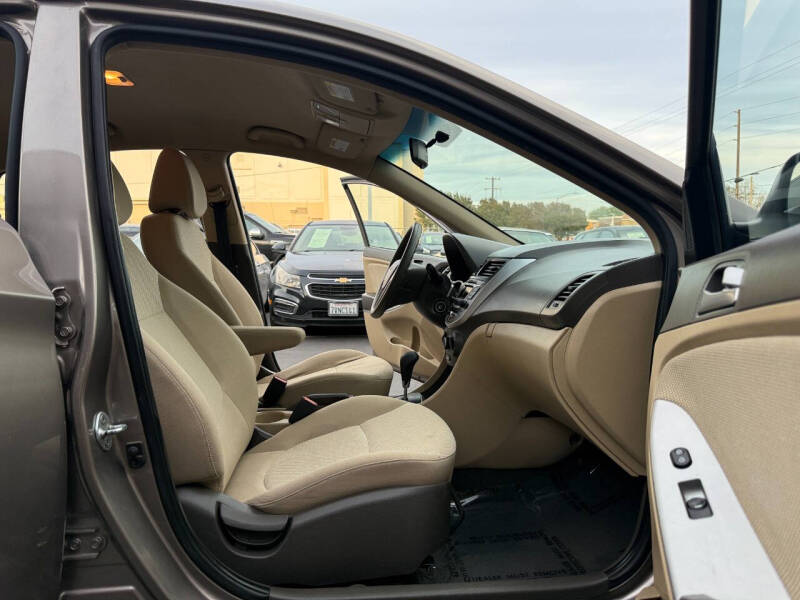 2014 Hyundai Accent GLS