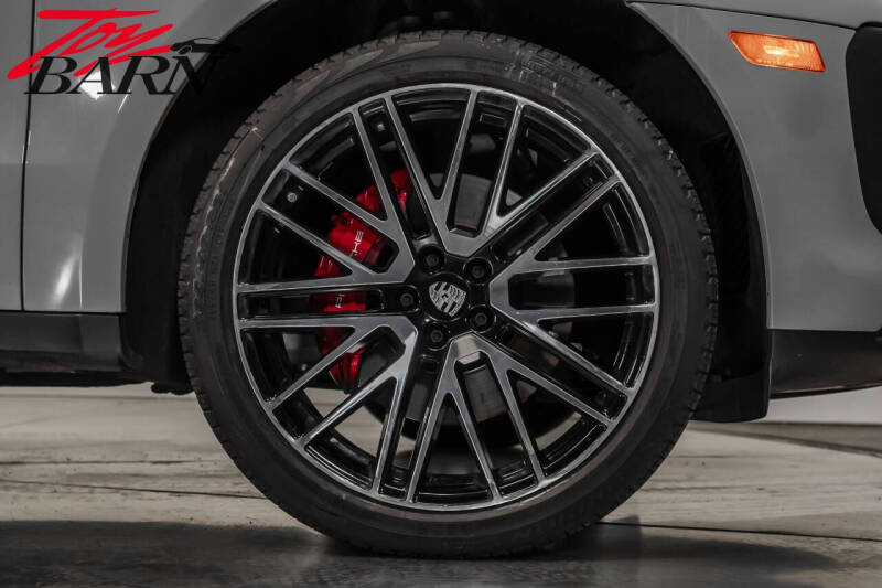 2023 Porsche Macan S