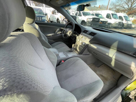 2010 Toyota Camry LE