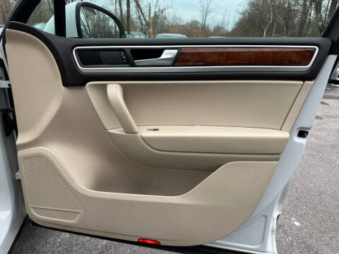 2013 Volkswagen Touareg VR6 Sport