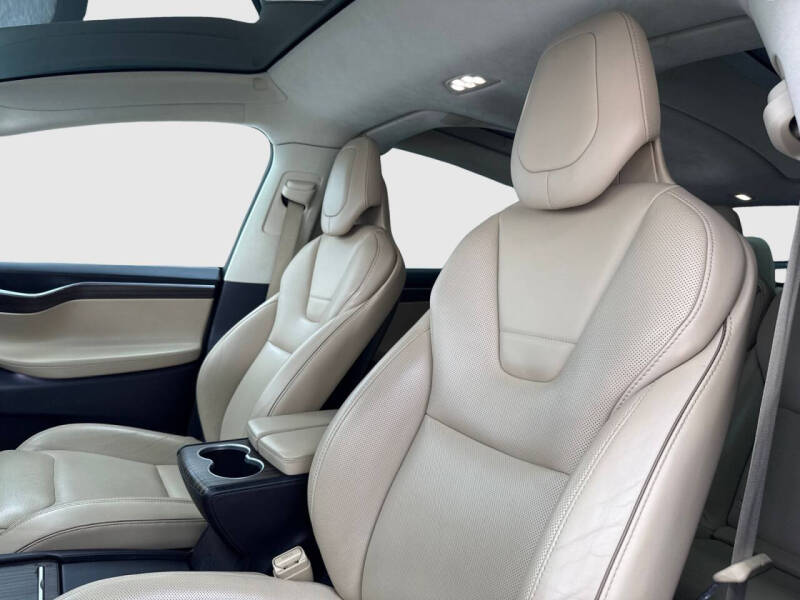 2016 Tesla Model X P90D