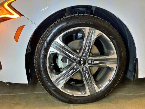 2022 Kia K5 EX
