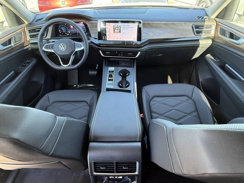 2026 Volkswagen Atlas SE