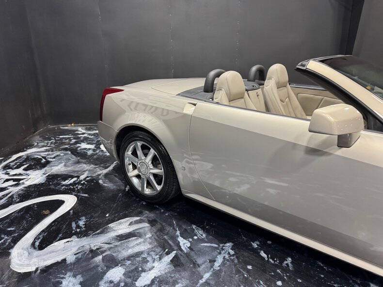 2006 Cadillac XLR