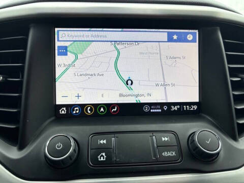 2023 GMC Acadia SLT