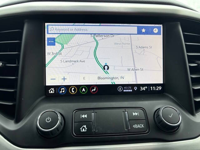 2023 GMC Acadia SLT