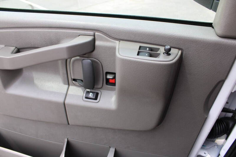 2024 Chevrolet Express 2500