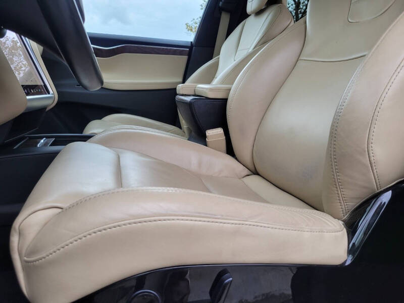 2016 Tesla Model X 90D