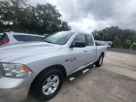 2016 RAM 1500 SLT