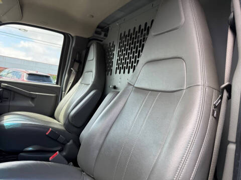 2022 GMC Savana 2500