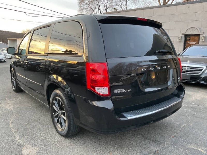 2016 Dodge Grand Caravan R/T