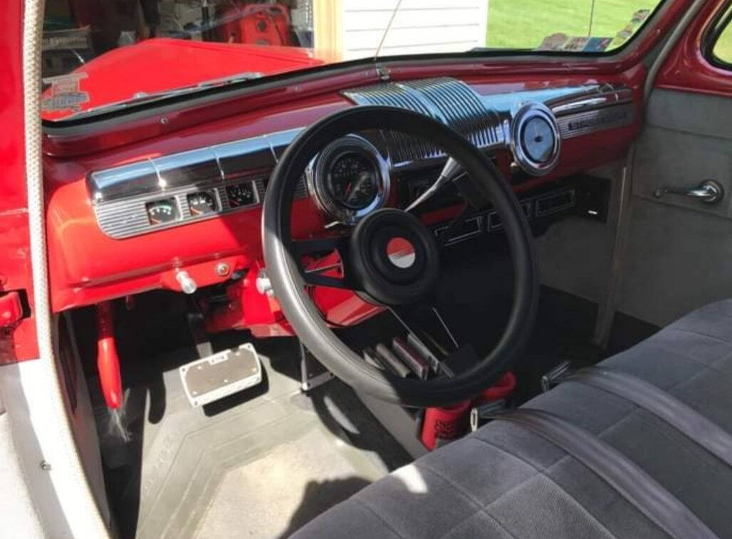 1946 Ford Tudor 16