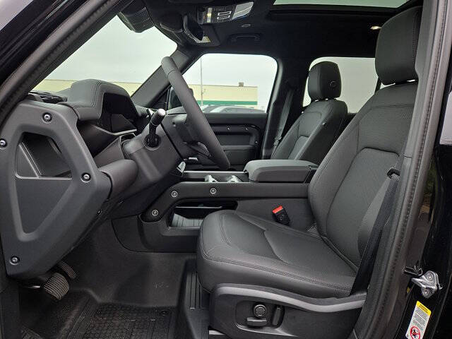 2026 Land Rover Defender 110 P300 S