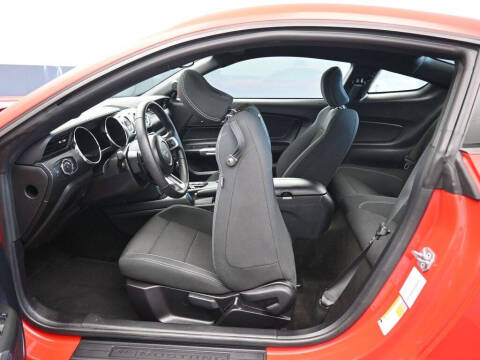 2017 Ford Mustang V6