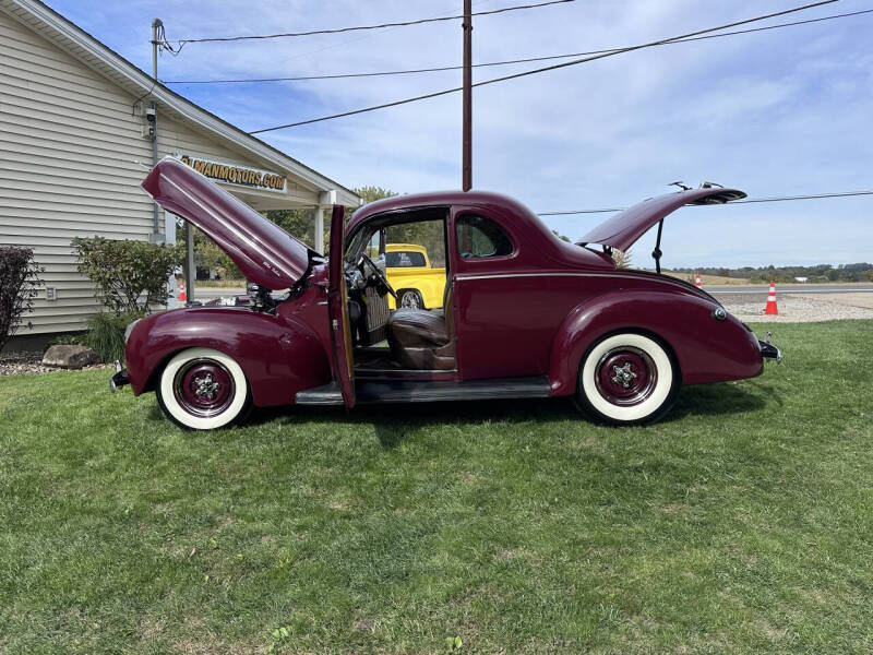 1940 Ford Deluxe