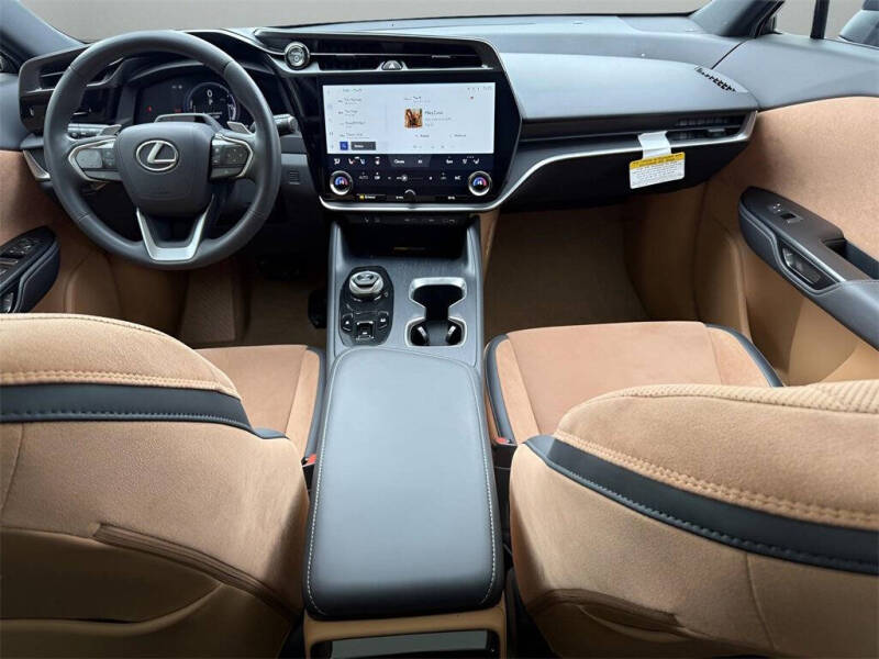 2023 Lexus RZ 450e Luxury