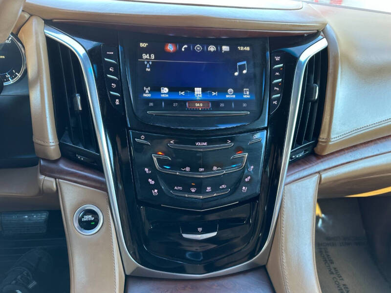 2017 Cadillac Escalade ESV Platinum