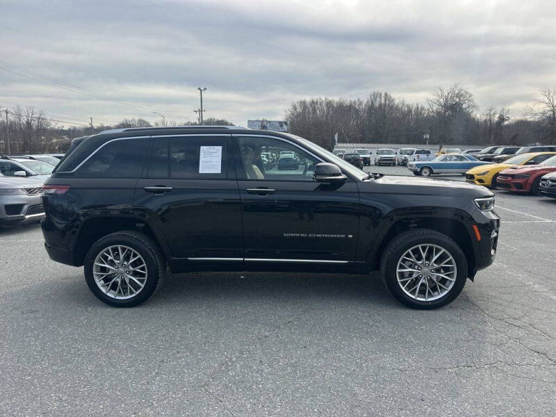 2022 Jeep Grand Cherokee Summit