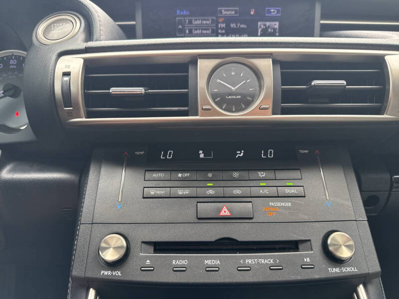 2016 Lexus IS 200t