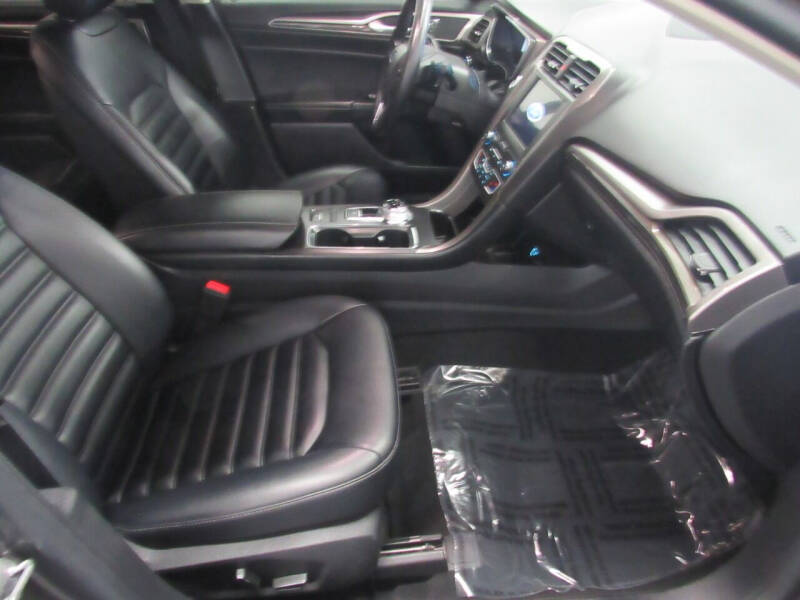 2019 Ford Fusion SEL