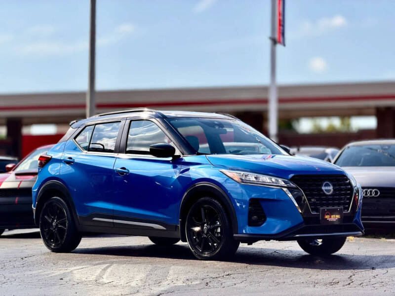 2023 Nissan Kicks SR