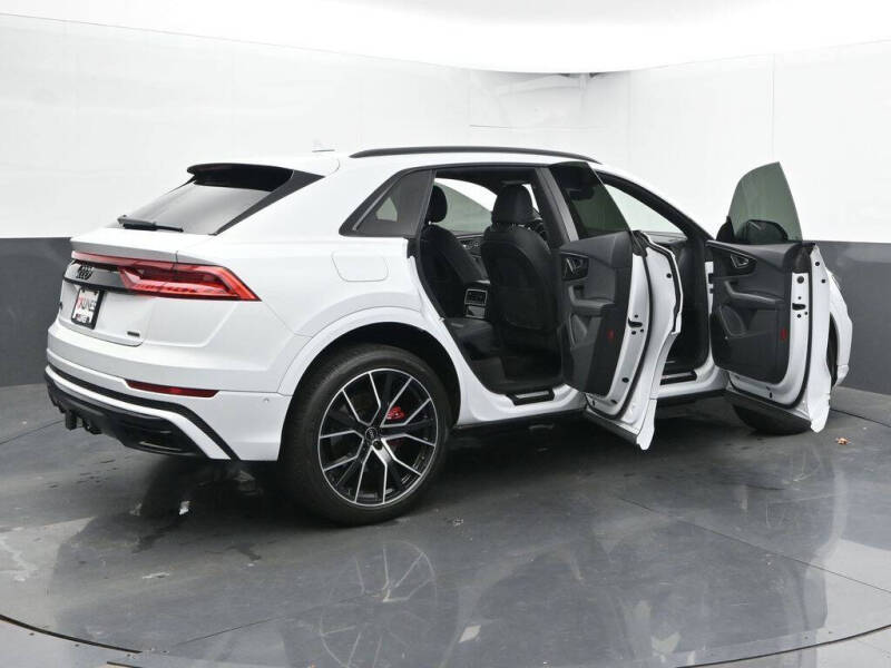 2022 Audi Q8 quattro Premium Plus 55 TFSI