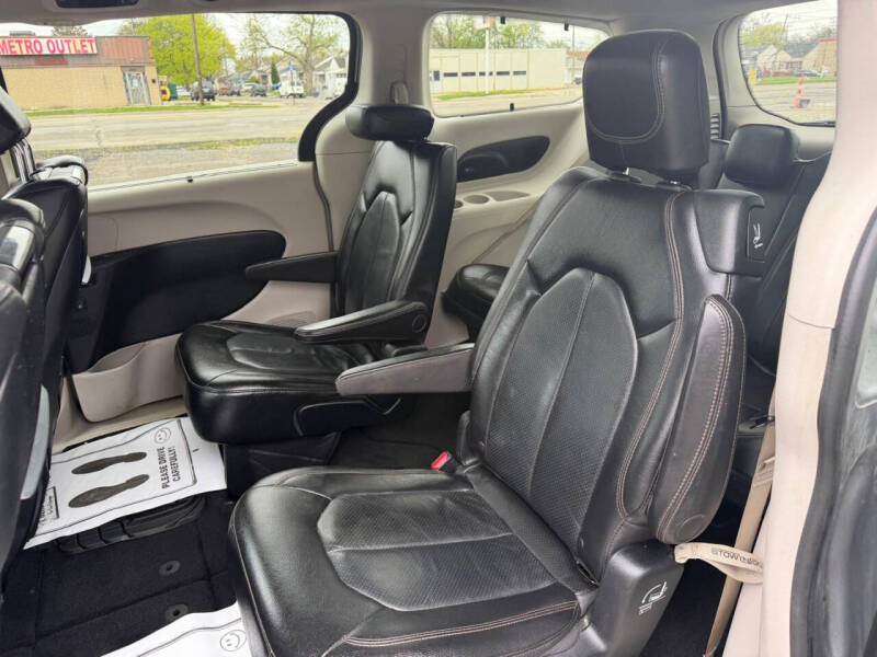 2019 Chrysler Pacifica Touring L Plus