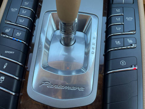 2014 Porsche Panamera 4