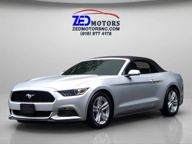 2015 Ford Mustang EcoBoost Premium's photo