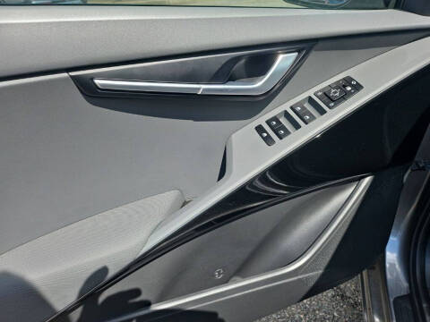 2025 Kia Niro EX Touring