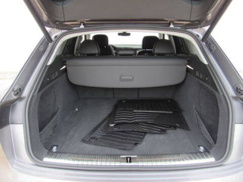 2019 Audi e-tron quattro Prestige