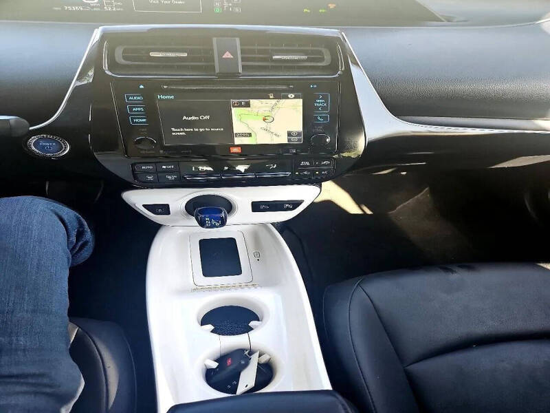 2016 Toyota Prius Three Touring