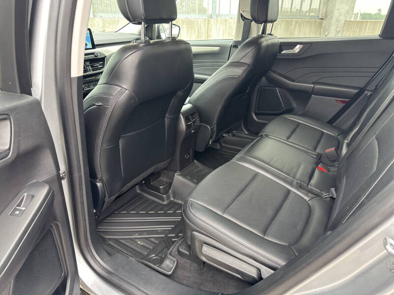 2022 Ford Escape SEL