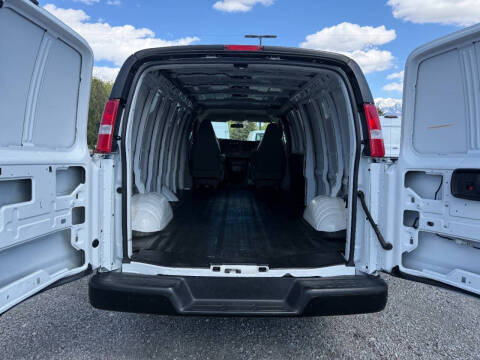 2023 GMC Savana 2500