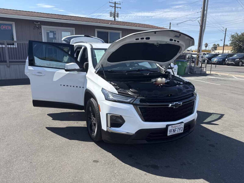 2023 Chevrolet Traverse LT Cloth