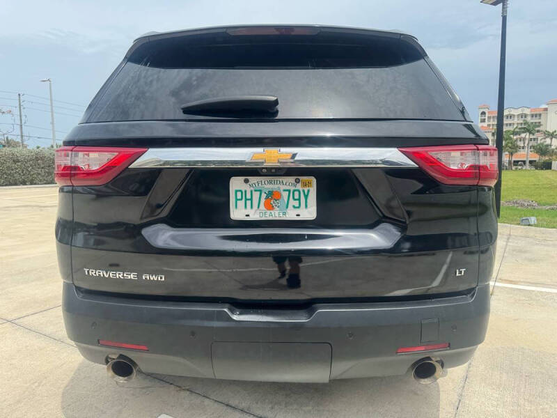 2021 Chevrolet Traverse LT Leather