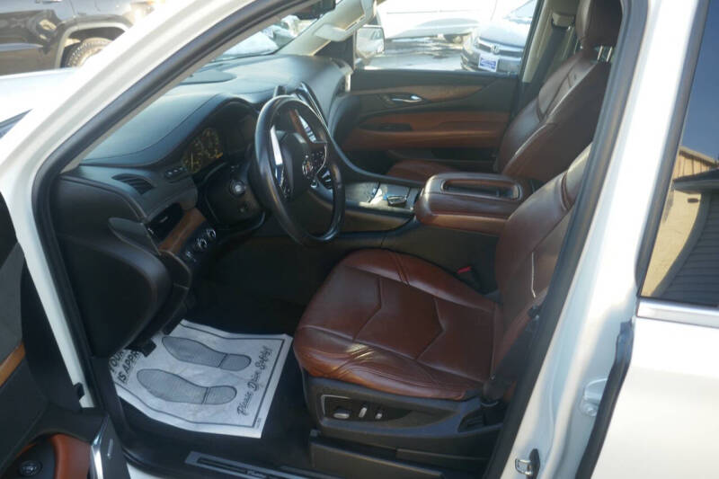 2015 Cadillac Escalade Luxury