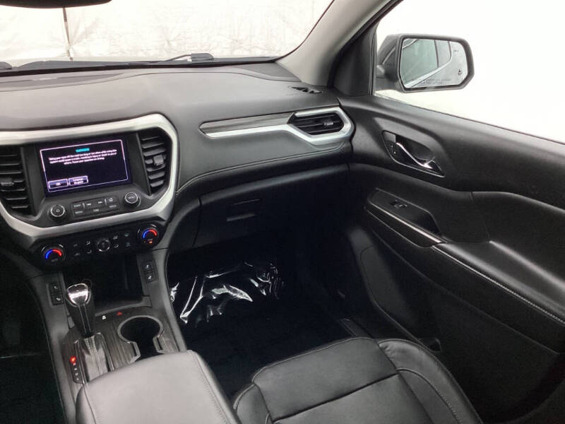 2017 GMC Acadia SLT-1