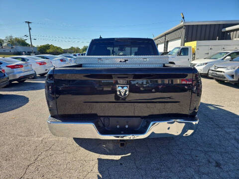2019 RAM 1500 Classic SLT