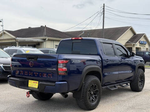 2023 Nissan Frontier S