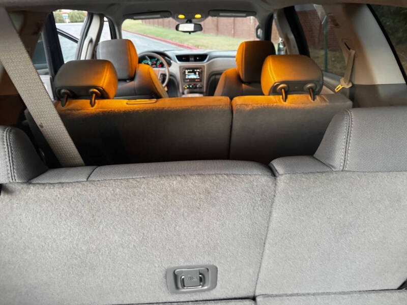 2017 Chevrolet Traverse LS