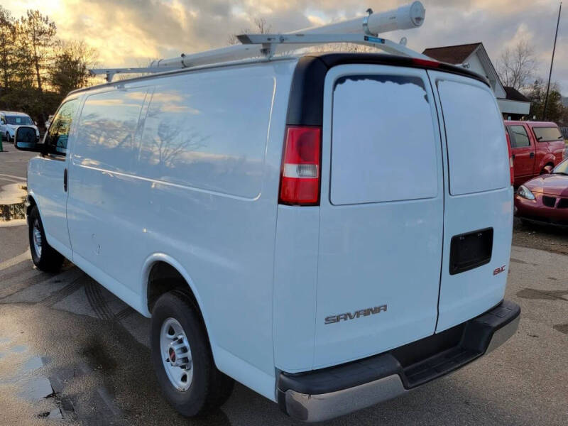 2017 GMC Savana 2500